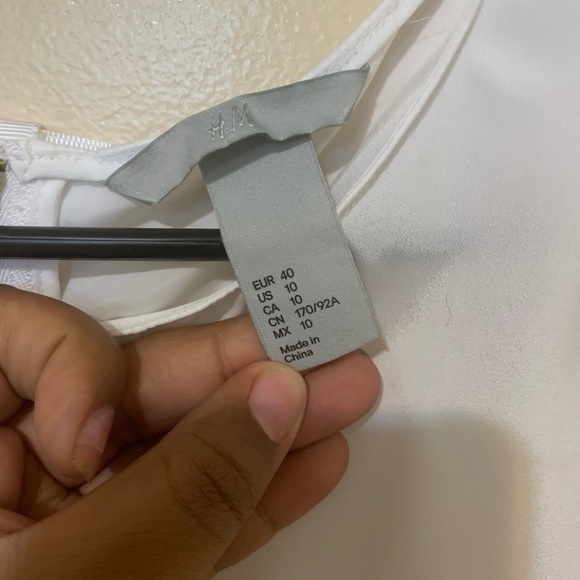 0381 H&M white with bow top blouse sz 10 - Picture 6 of 6